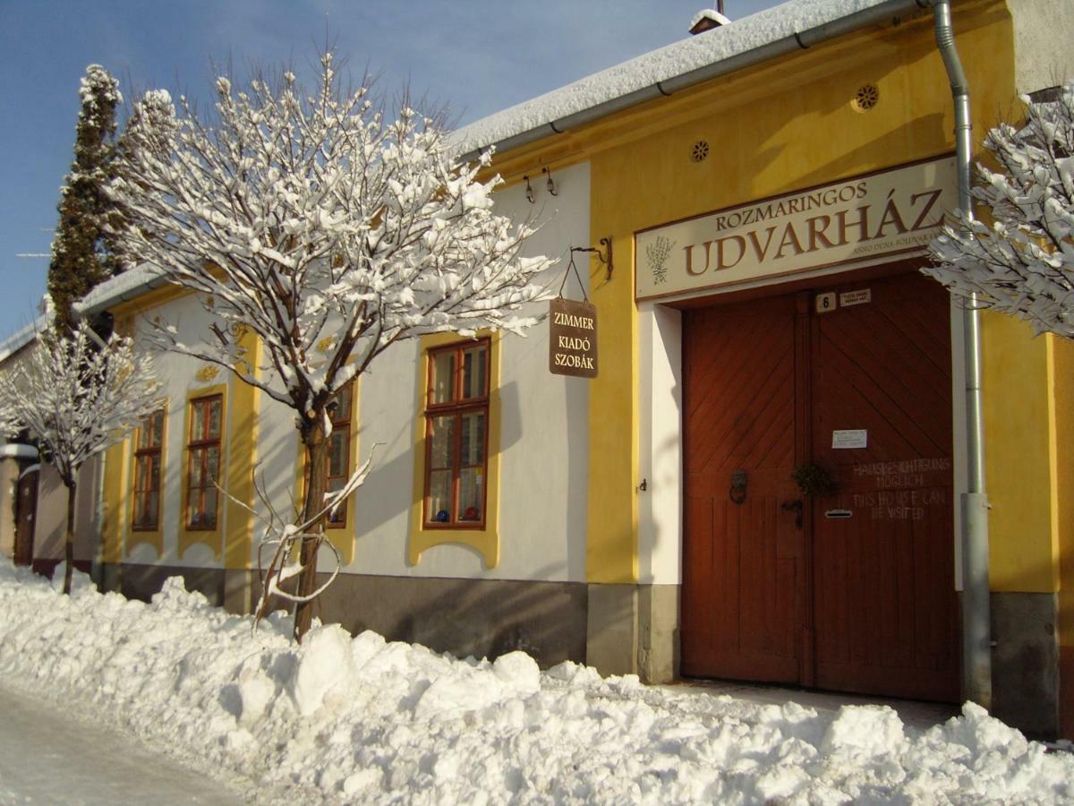Rozmaringos Udvarhaz Dunafoldvar Exterior foto