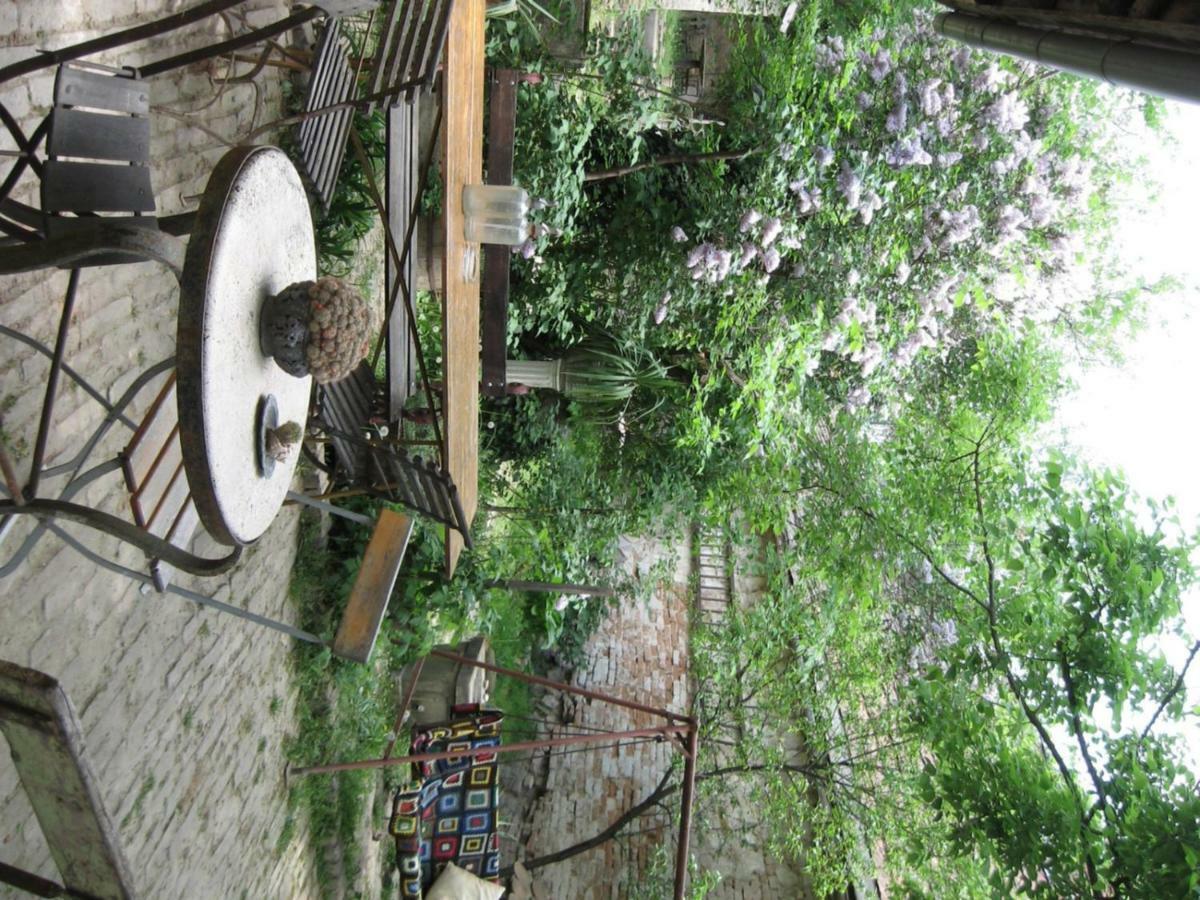 Rozmaringos Udvarhaz Dunafoldvar Exterior foto